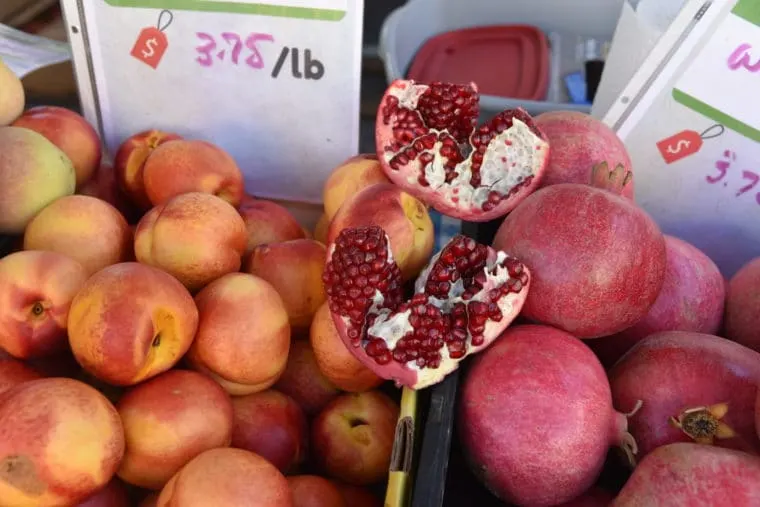There are so many great farmers markets in Los Angeles! #farmersmarket #losangeles #pomegranate 