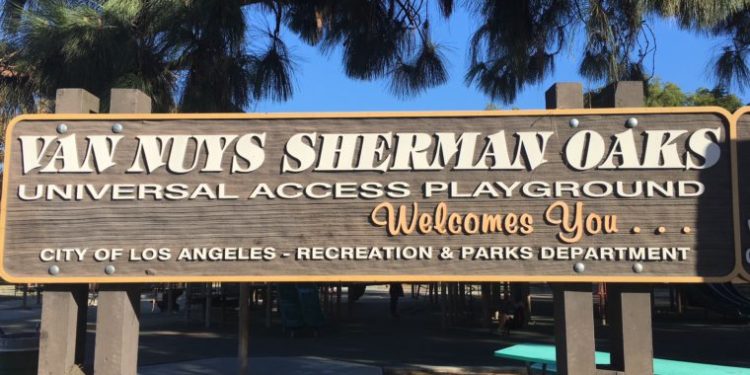 Guide to the Van Nuys Sherman Oaks Recreation Center