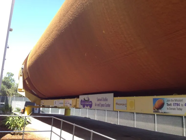 space shuttle endeavour external tank (photo by Wendy Kennar)