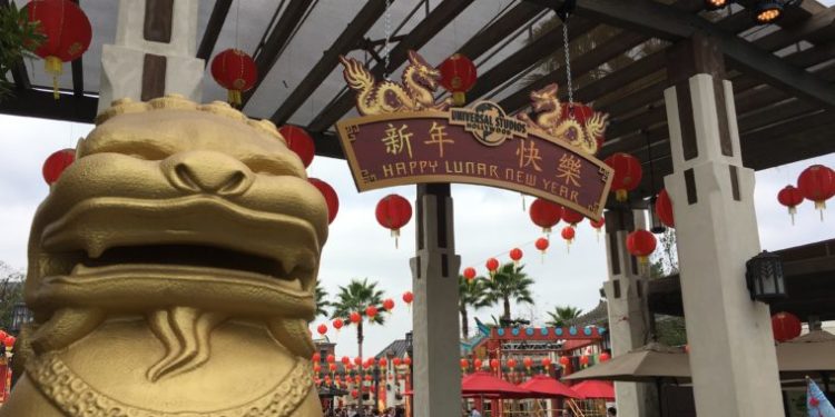 golden lion at the entrance to Universal Plaza for Lunar New Year at Universal Studios Hollywood. #universalstudios #losangeles