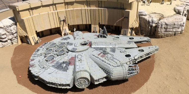 Millennium Falcon at LEGOLAND California. #legoland #familytravel #legos #familyvacation #californiavacation #Millenniumfalcon #legoMillenniumfalcon