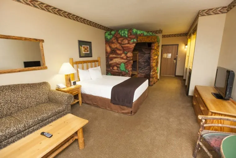wolf den suite at Great Wolf Lodge