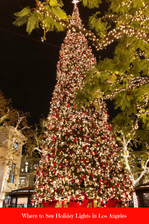 The Grove shopping center is one of the great places in Los Angeles to see Holiday Lights. There is also an amazing Santa's House for kids to see. #thegrove #holidaylights #christmaslights #mall #holidayshopping