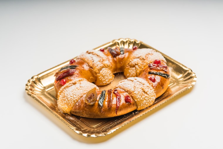Rosca de Reyes, photo courtesy of Porto's Bakery