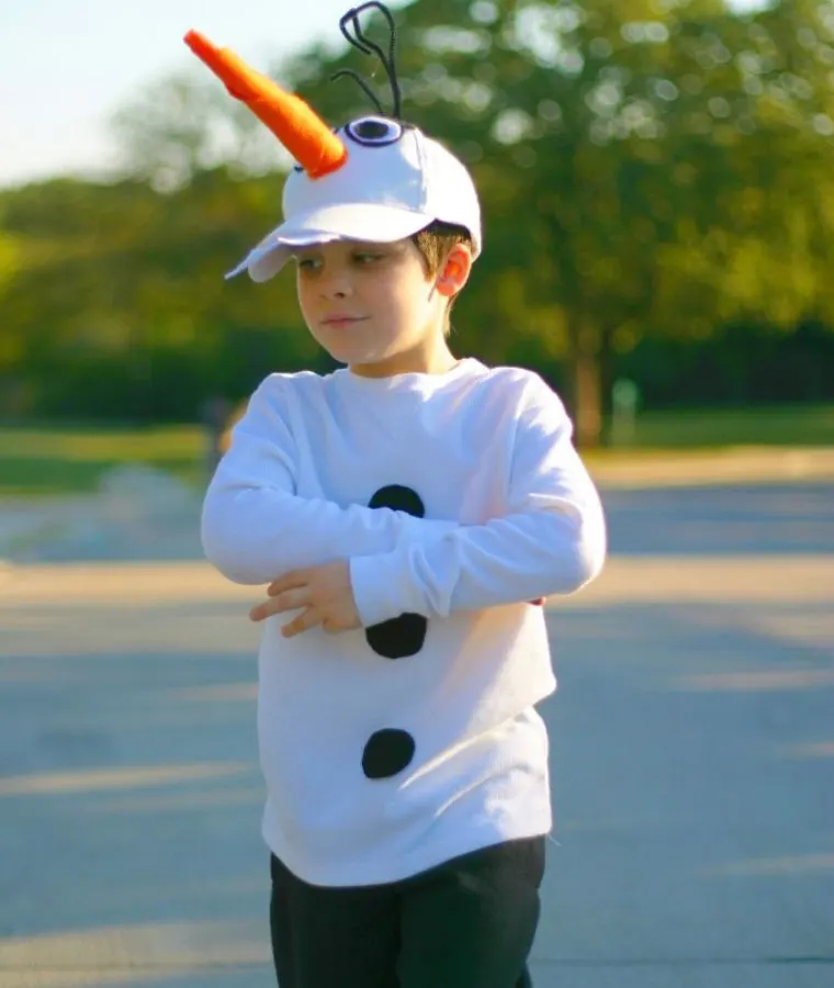 How to Make an Olaf Costume on a Budget