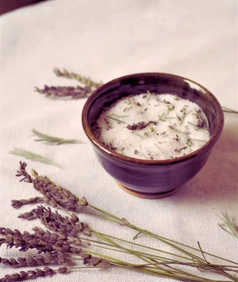Homemade Lavender Bath Salts Recipe (2 Easy Options)