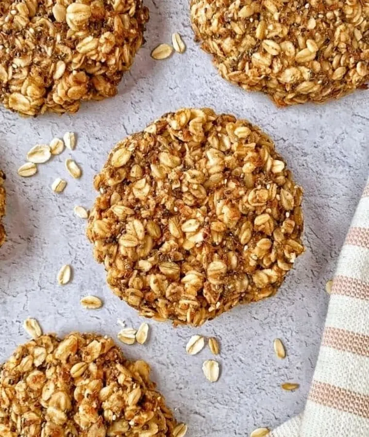 Simple Oatmeal Protein Cookies