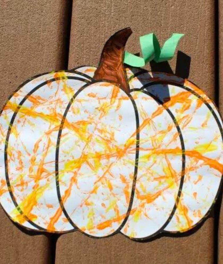 Easy Preschool Pumpkin Craft – Marble Painting (Free template)