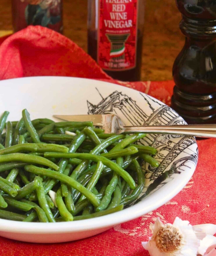 Green Bean Salad (Easy Italian Recipe – Served Cold or Hot)