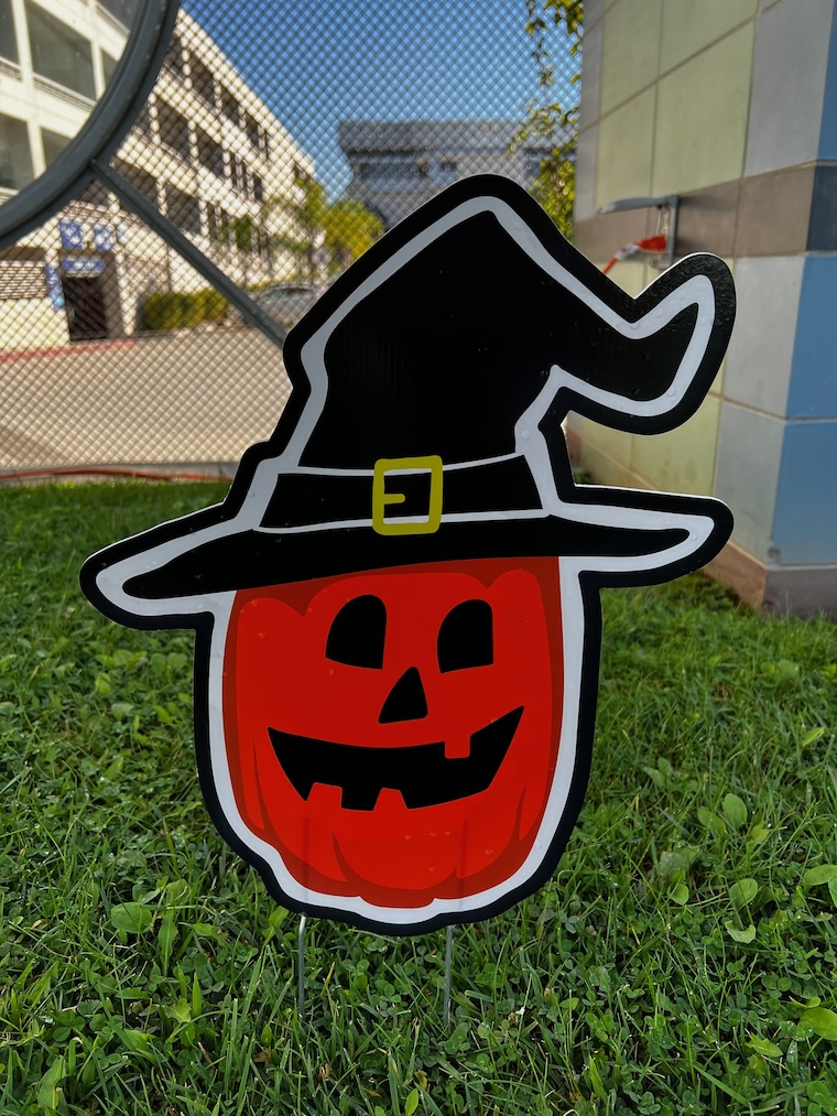 jack o lantern with witch hat at Santa Monica pool