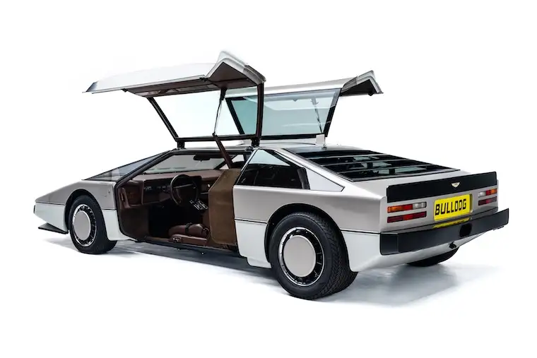 delorean bulldog gull wings open